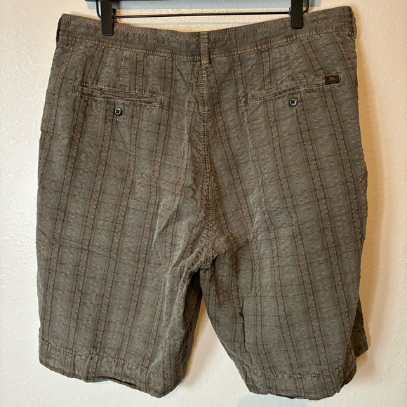 Tommy Bahama Relax Shorts - Picture 3 of 5